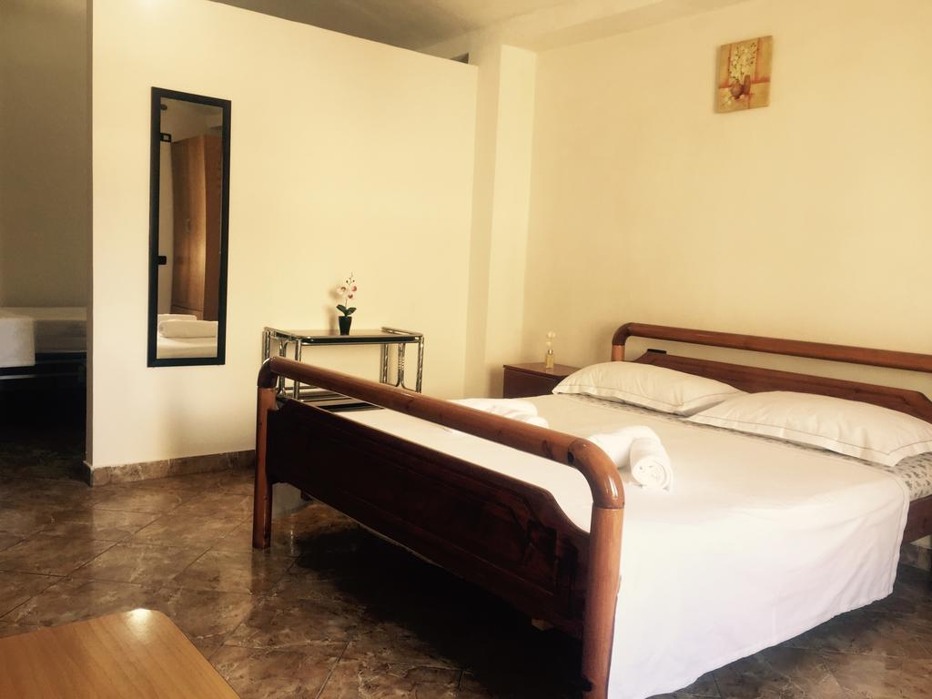 Jazoj Family Hotel Orikum Eksteriør billede